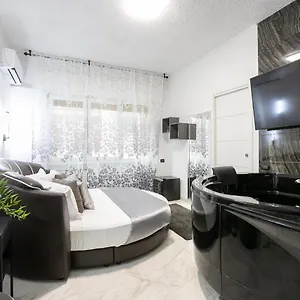 Gregorio Vii Luxury San Damaso Hotel